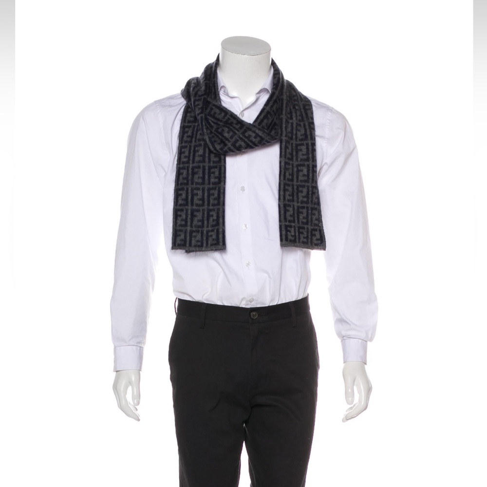 Fendi scarf 🧣